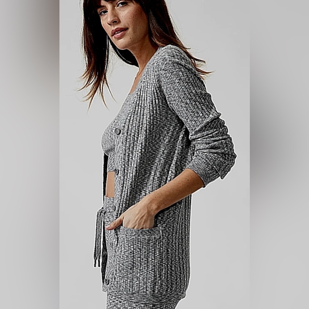 Athleta Women's Revolve Cardigan Size Medium Grey‎ Heather